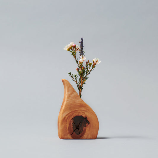 MAPLE KNOT VASE