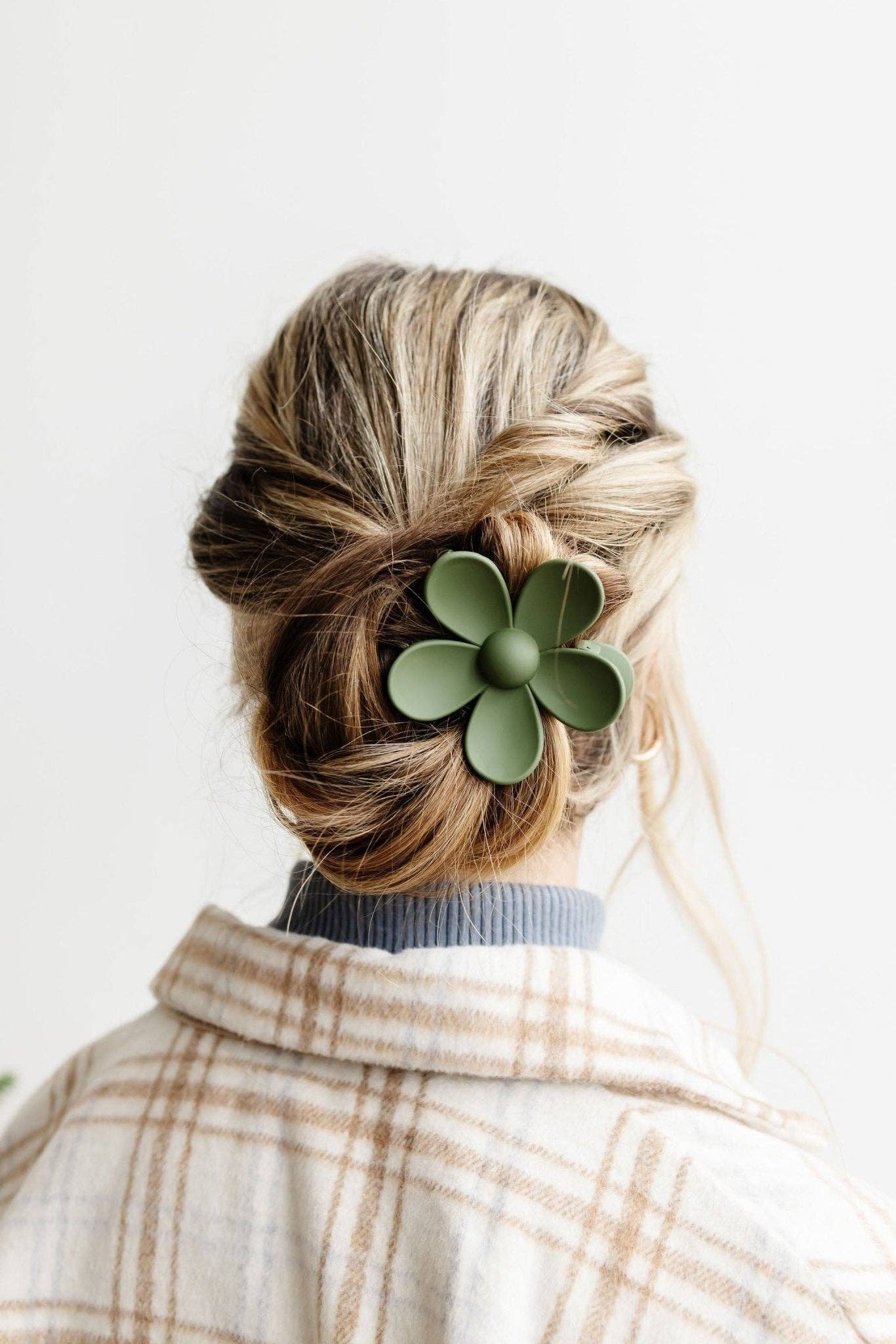 Flower Claw Clip: Navy