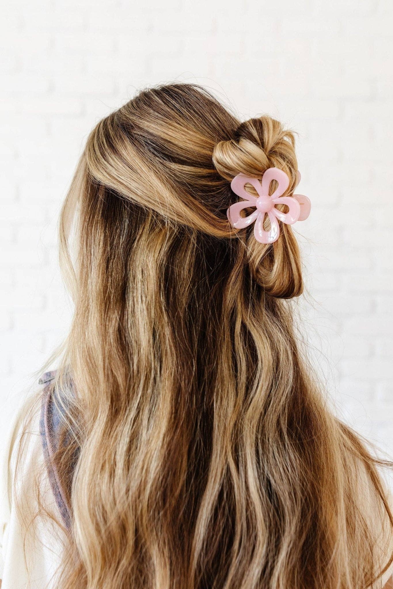 Cutout Flower Claw Clip: Pink