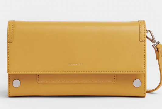 AJ CROSSBODY CLUTCH CHANTERELLE